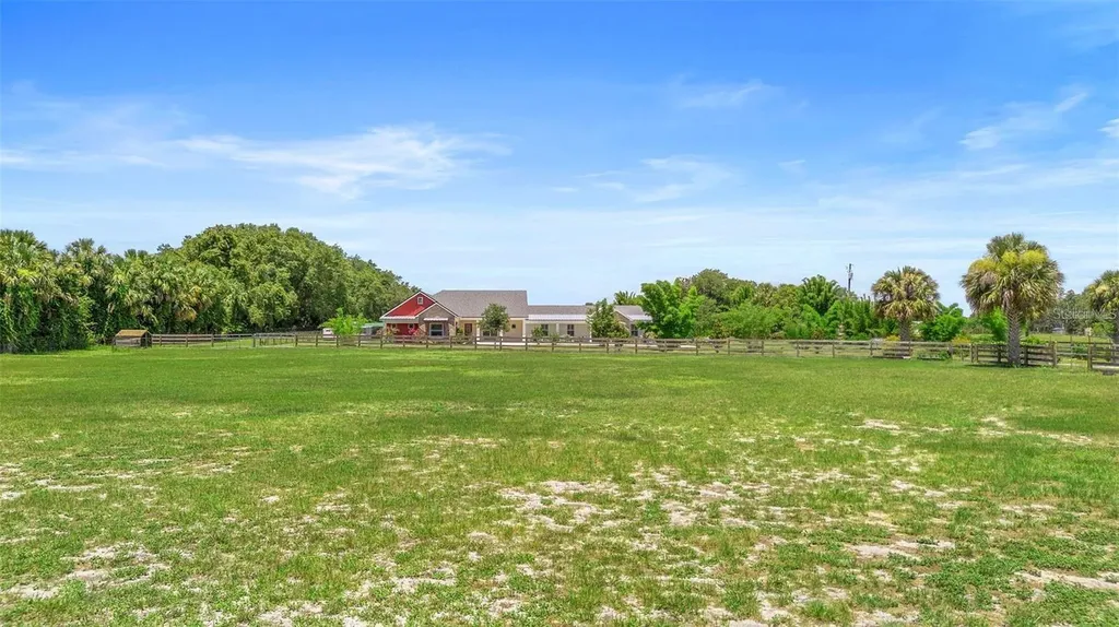 700 Old Geneva Road Geneva FL 32732