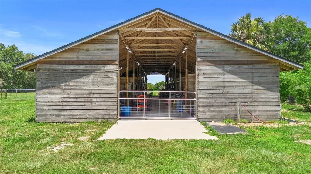 700 Old Geneva Road Geneva FL 32732