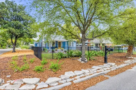 1300 E Henry Avenue Tampa FL 33604
