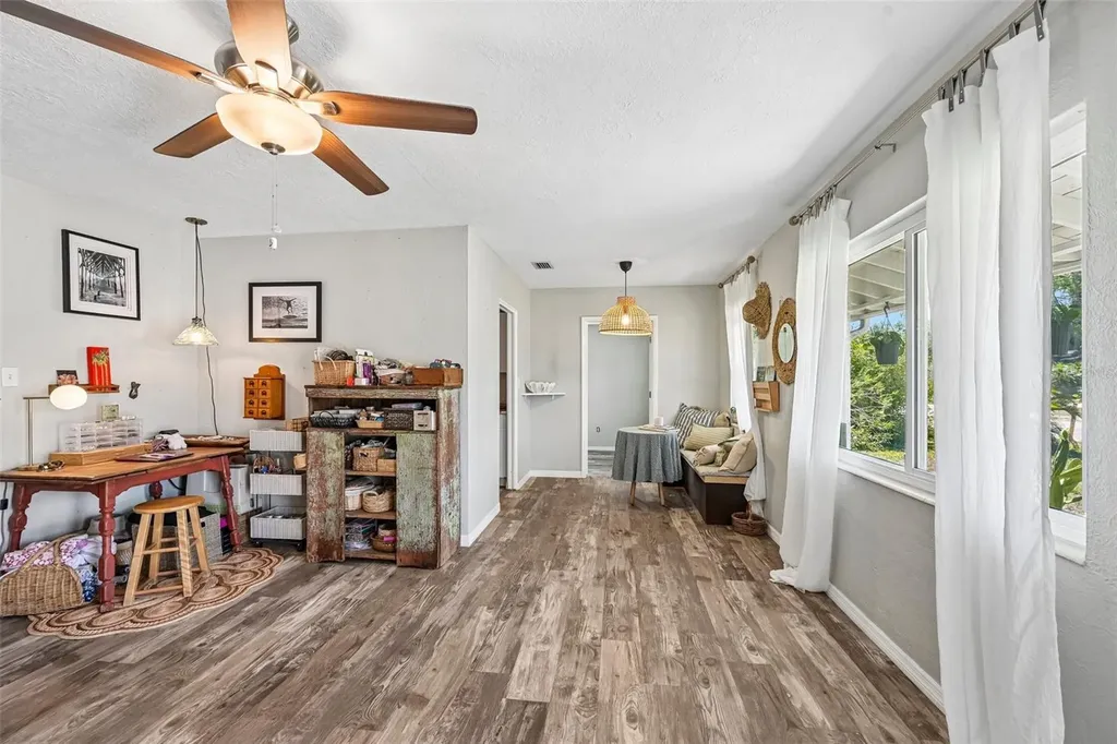 2818 11th Avenue W Bradenton FL 34205