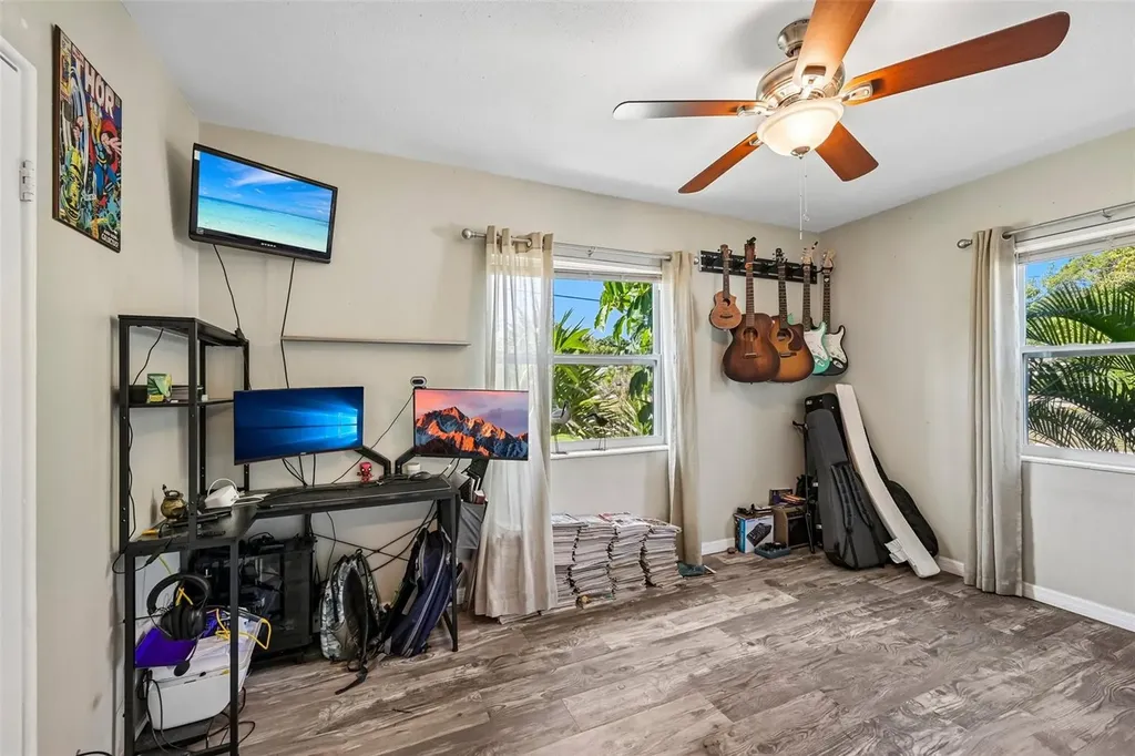2818 11th Avenue W Bradenton FL 34205