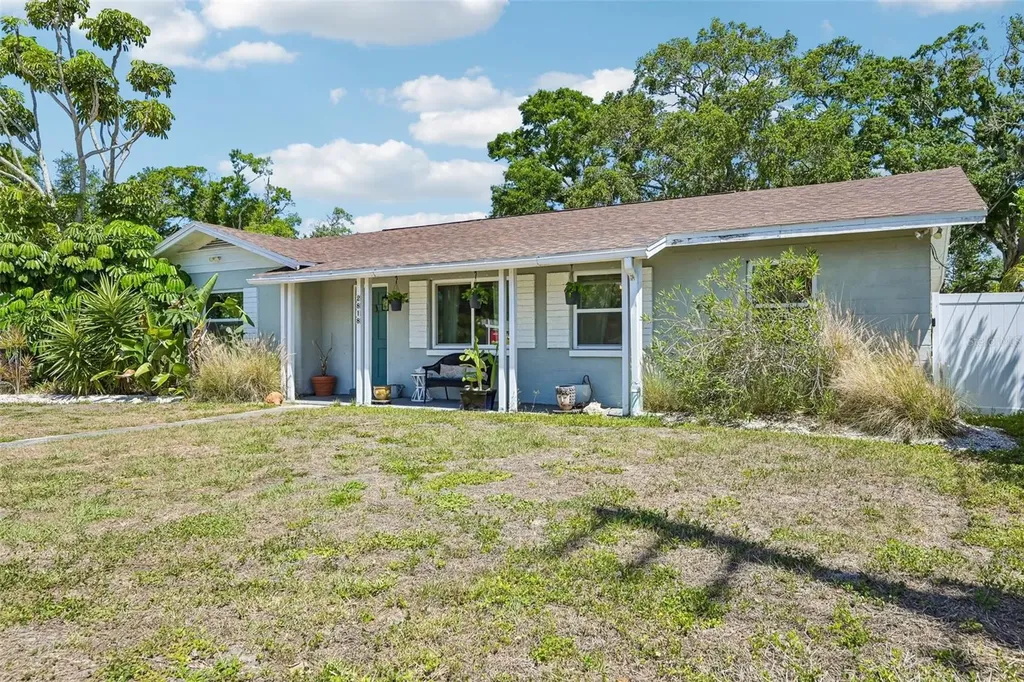 2818 11th Avenue W Bradenton FL 34205