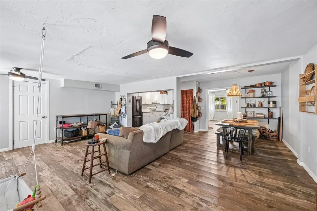 2818 11th Avenue W Bradenton FL 34205