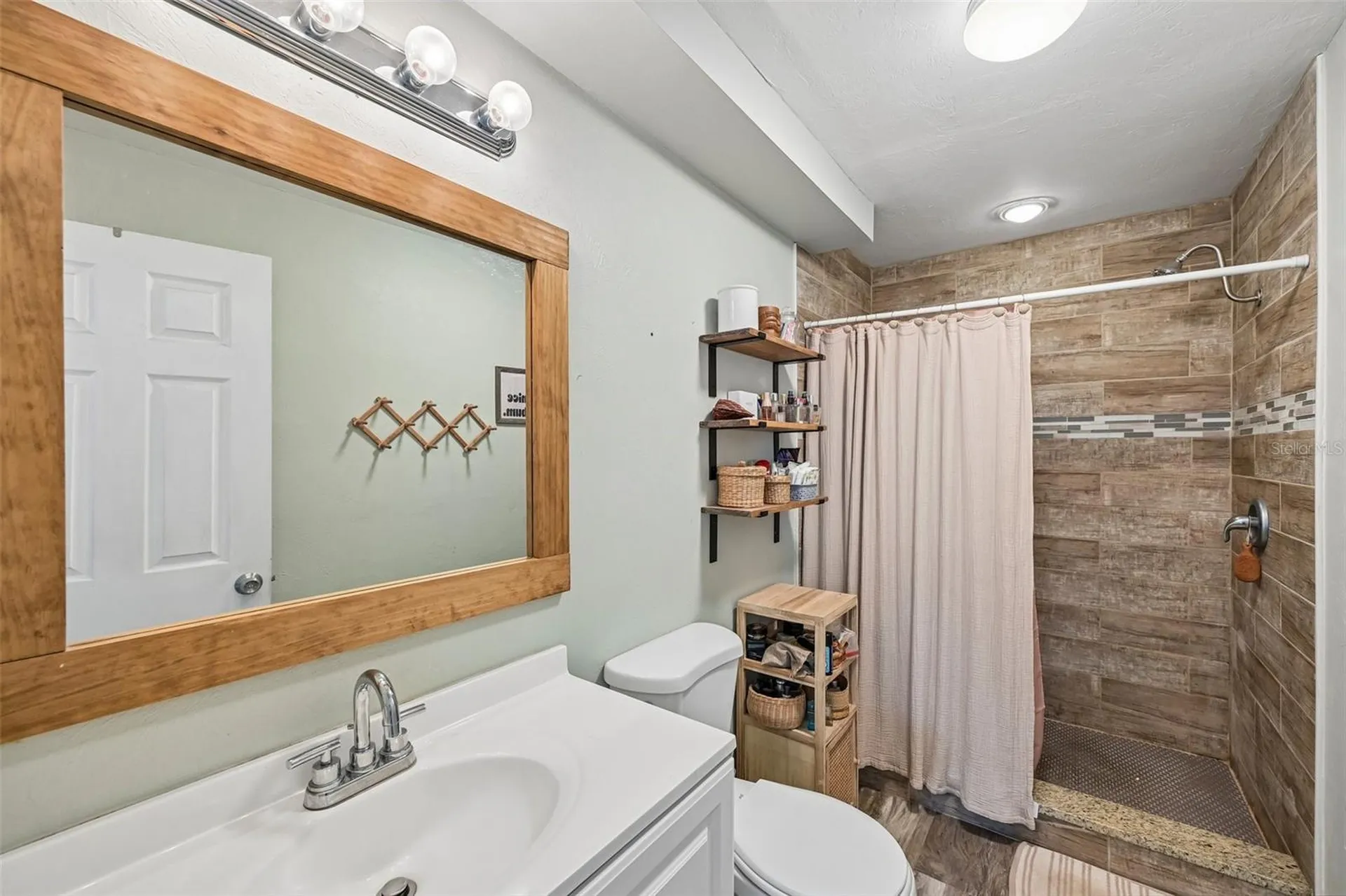 2818 11th Avenue W Bradenton FL 34205