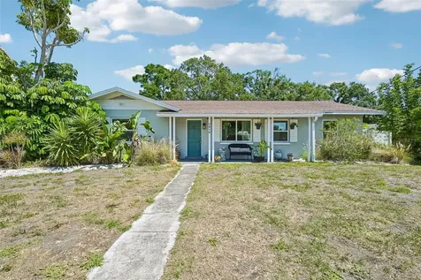 2818 11th Avenue W Bradenton FL 34205
