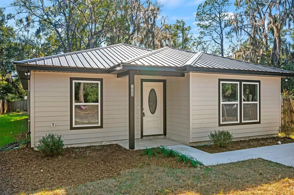 1523 NE 1st Avenue Gainesville FL 32641