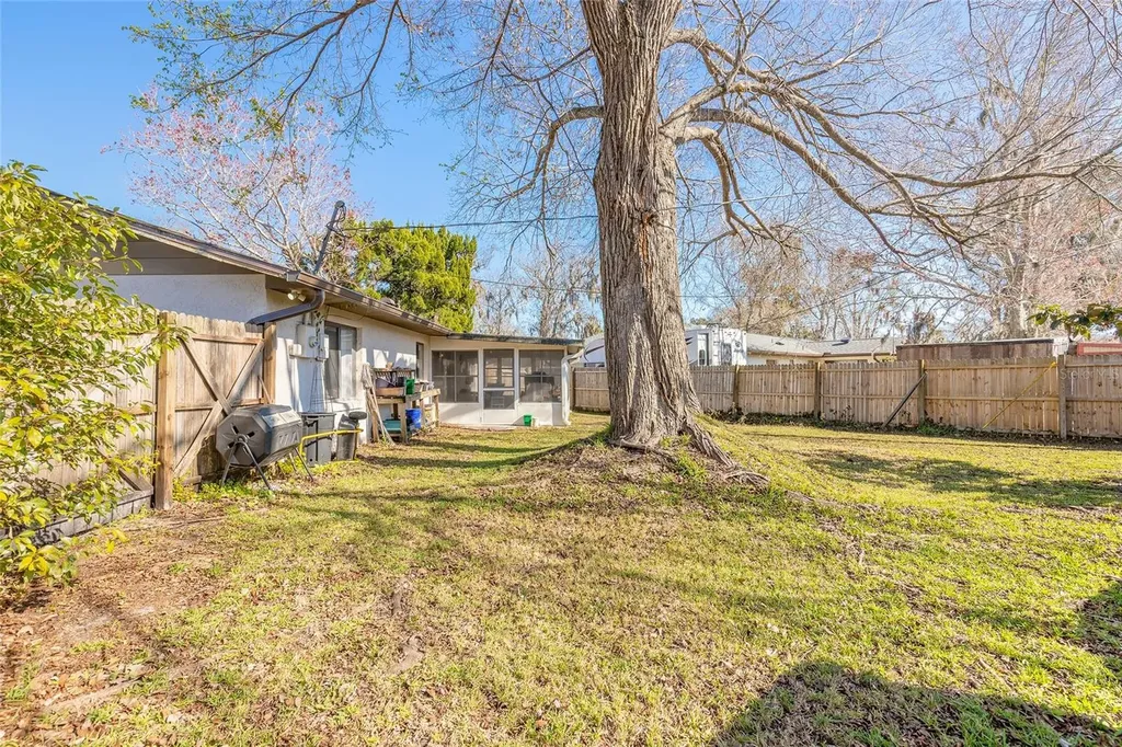 1968 Red Cedar Circle South Daytona FL 32119