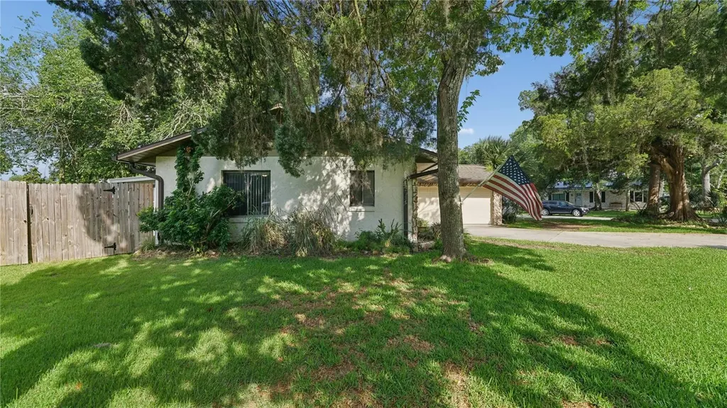 1968 Red Cedar Circle South Daytona FL 32119