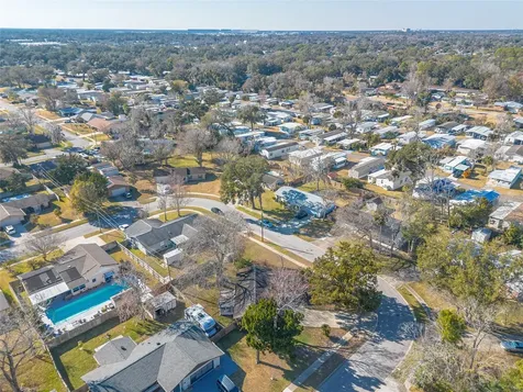 1968 Red Cedar Circle South Daytona FL 32119