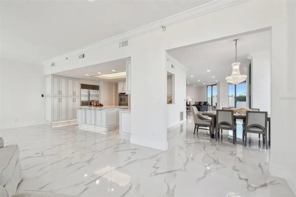 1560 Gulf Boulevard Clearwater Beach FL 33767