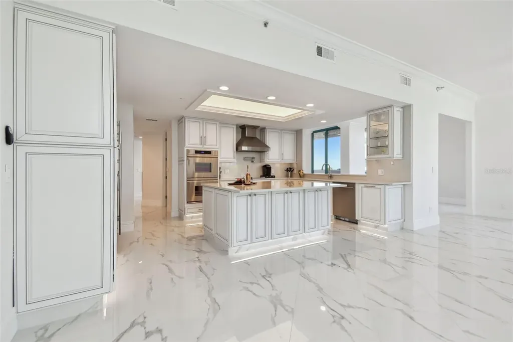 1560 Gulf Boulevard Clearwater Beach FL 33767