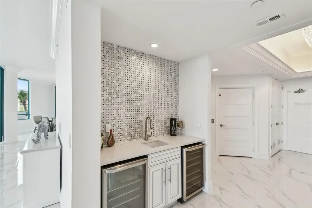 1560 Gulf Boulevard Clearwater Beach FL 33767