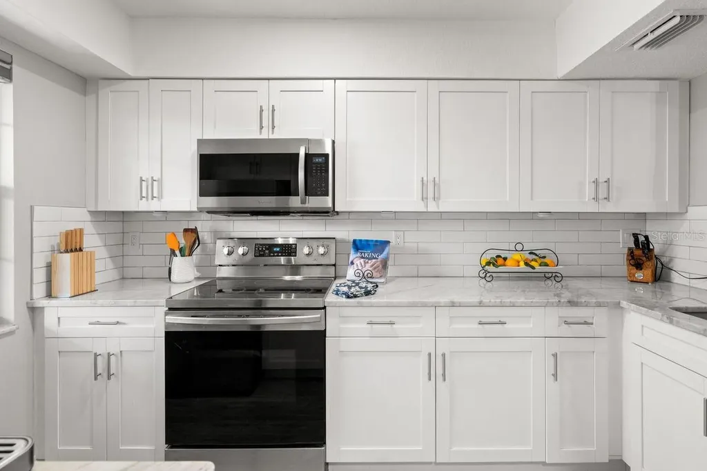 300 Clyde Lane Dunedin FL 34698