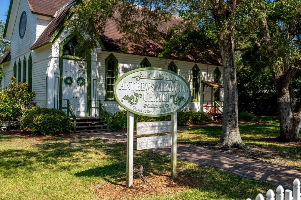 300 Clyde Lane Dunedin FL 34698