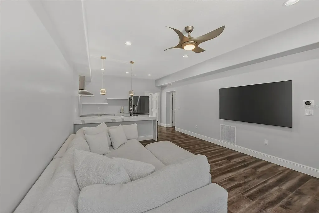 3410 26th Avenue E Bradenton FL 34208