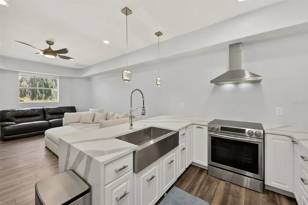 3410 26th Avenue E Bradenton FL 34208