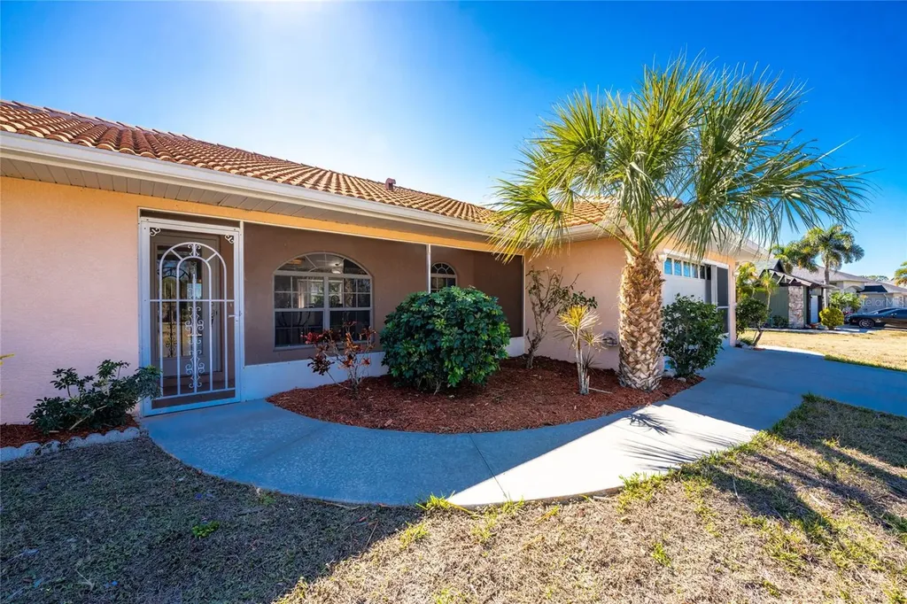 1053 Bay Harbor Drive Englewood FL 34224