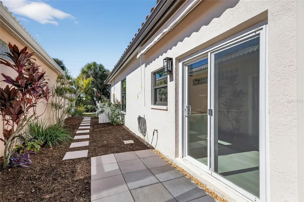 3994 Via Mirada Sarasota FL 34238