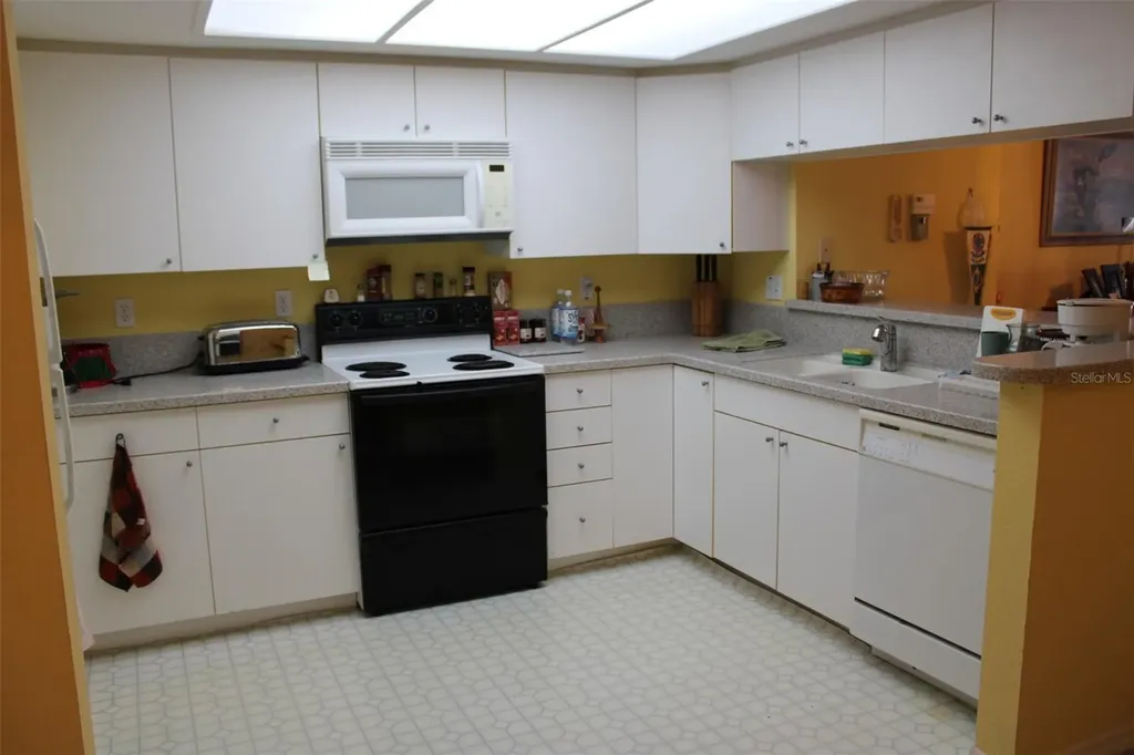9722 Indian Key Trail Seminole FL 33776