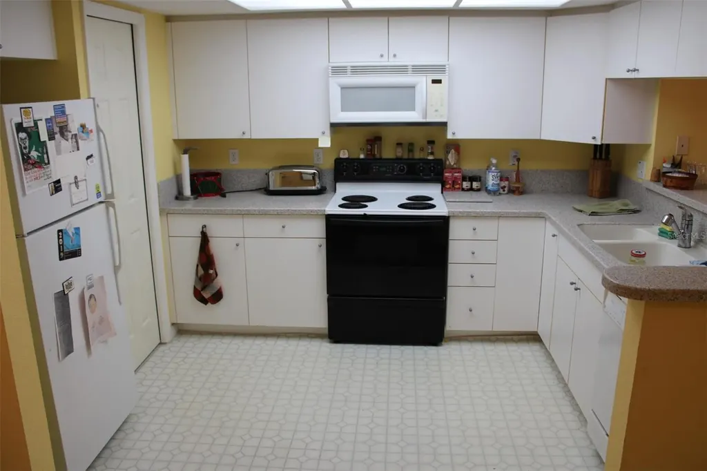 9722 Indian Key Trail Seminole FL 33776