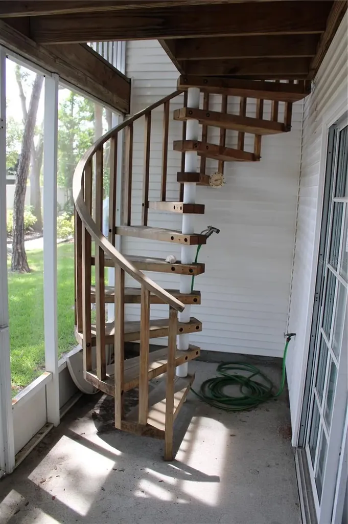 9722 Indian Key Trail Seminole FL 33776