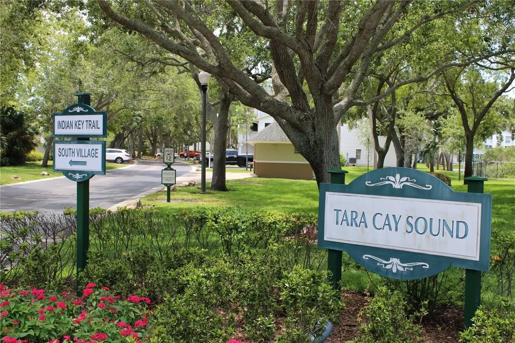 9722 Indian Key Trail Seminole FL 33776