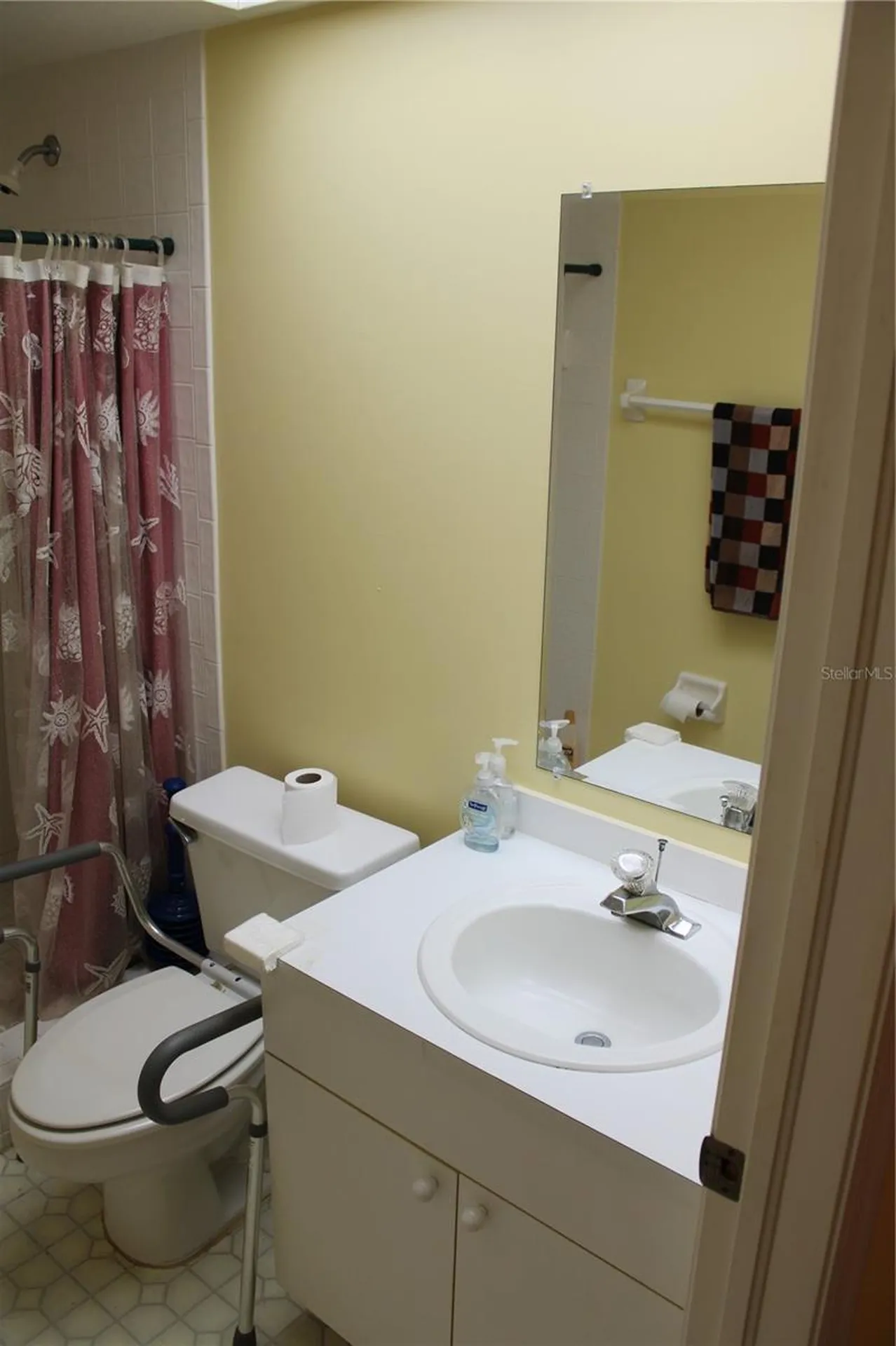 9722 Indian Key Trail Seminole FL 33776