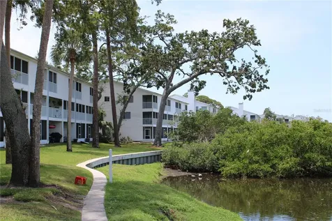 9722 Indian Key Trail Seminole FL 33776