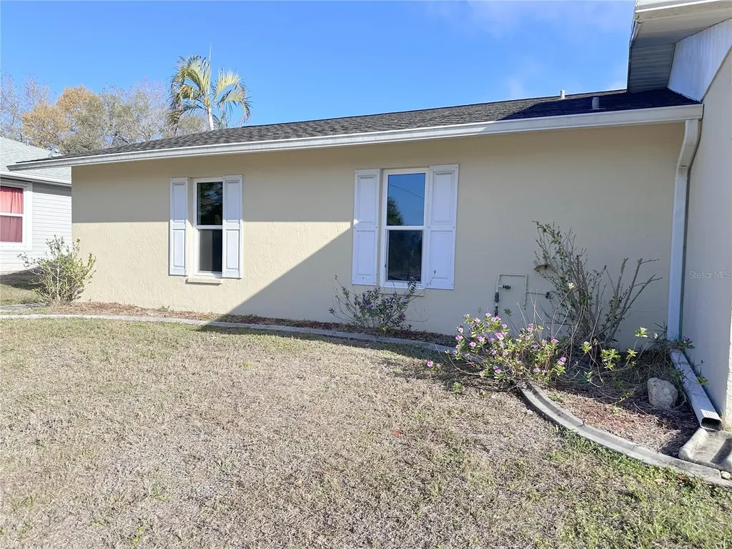9264 Anita Avenue Englewood FL 34224