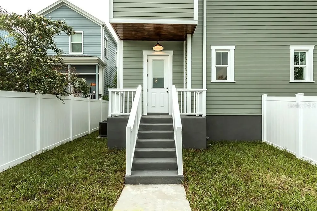 1408 E Curtis Street Tampa FL 33603