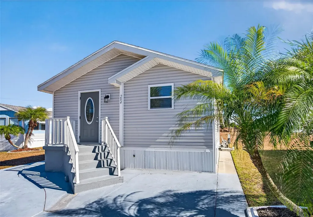 204 Crown Point Drive Nokomis FL 34275