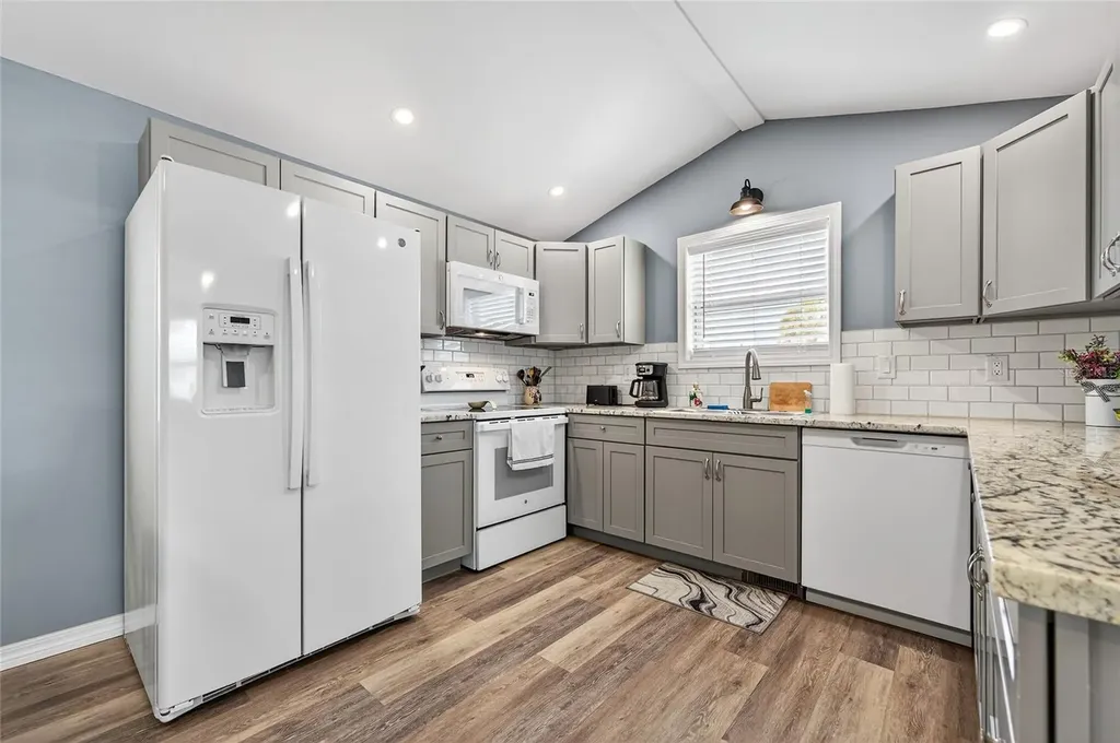 204 Crown Point Drive Nokomis FL 34275