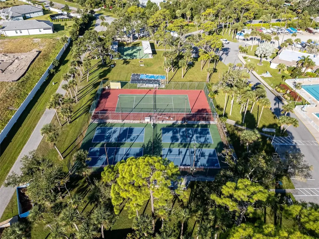 204 Crown Point Drive Nokomis FL 34275