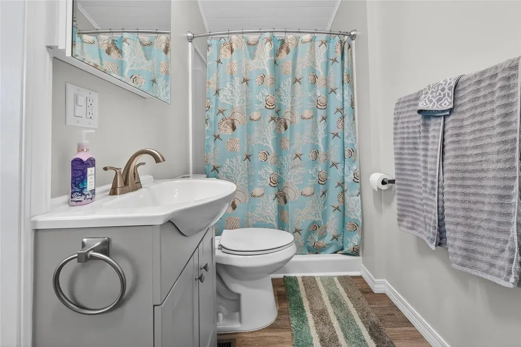204 Crown Point Drive Nokomis FL 34275