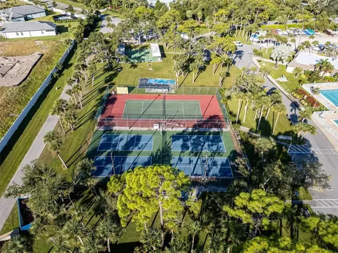 204 Crown Point Drive Nokomis FL 34275