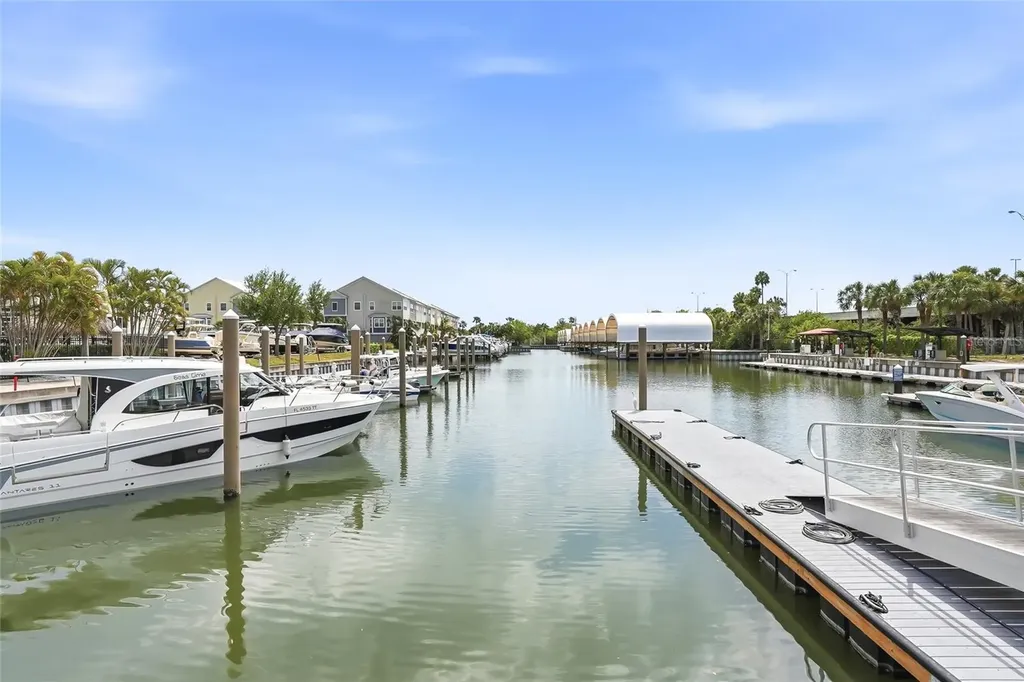 3162 Moorings Drive St Petersburg FL 33712