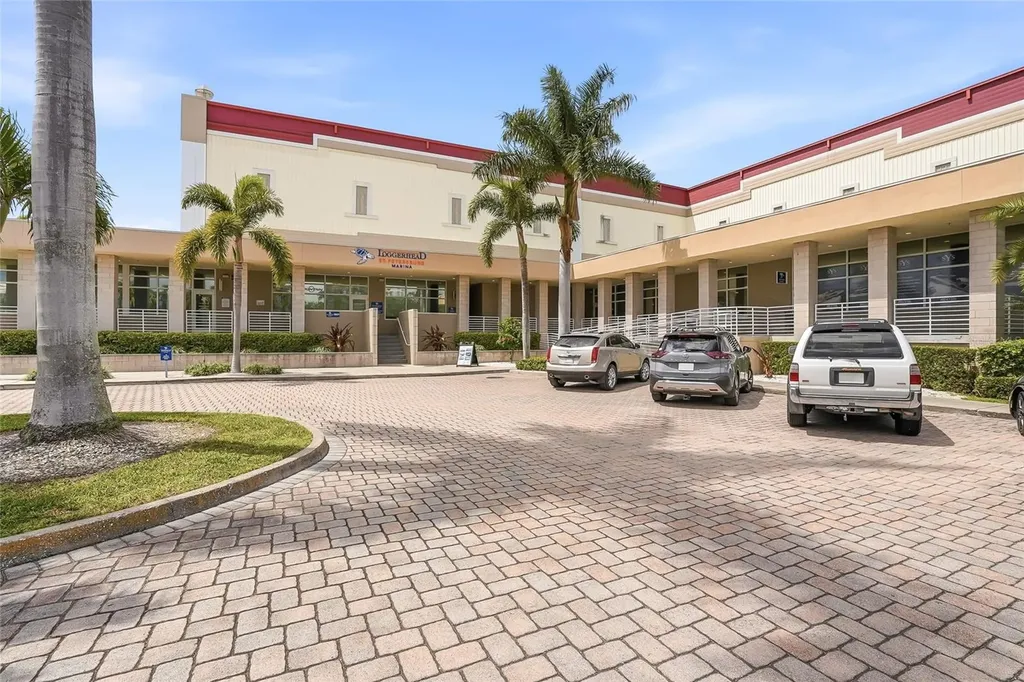 3162 Moorings Drive St Petersburg FL 33712