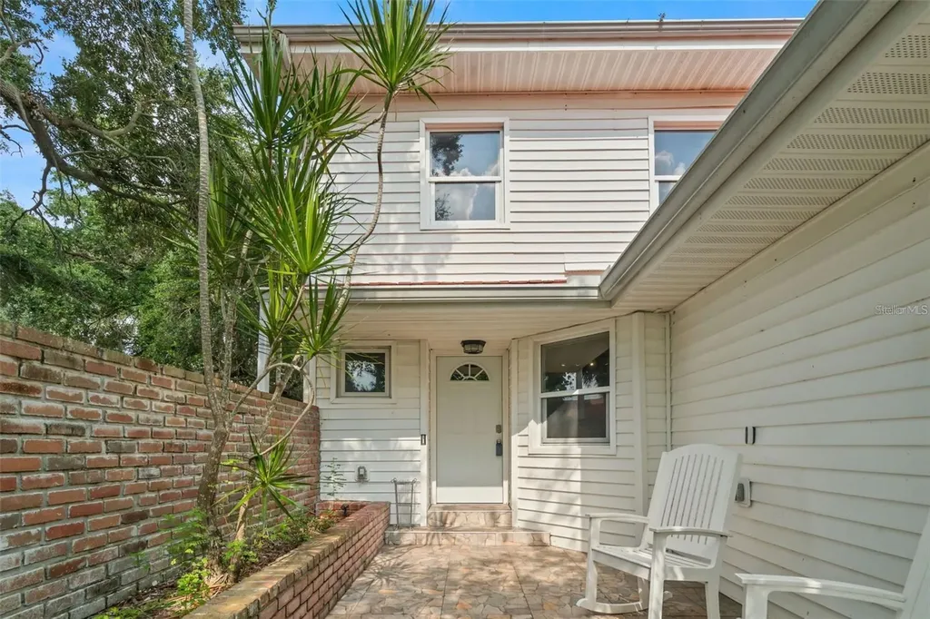 1423 Water View Drive W Largo FL 33771