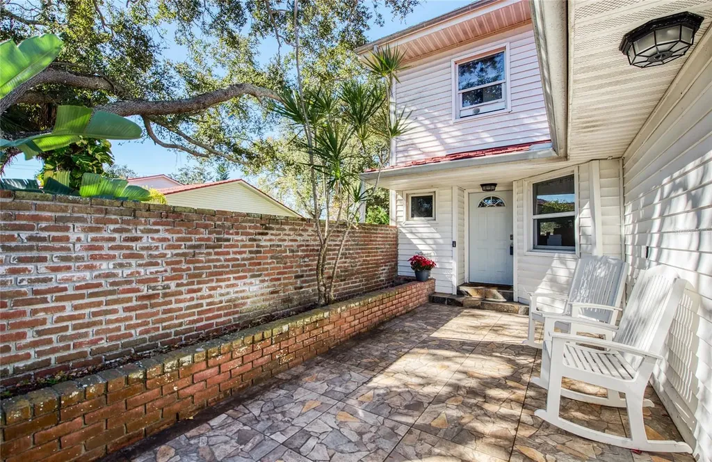 1423 Water View Drive W Largo FL 33771