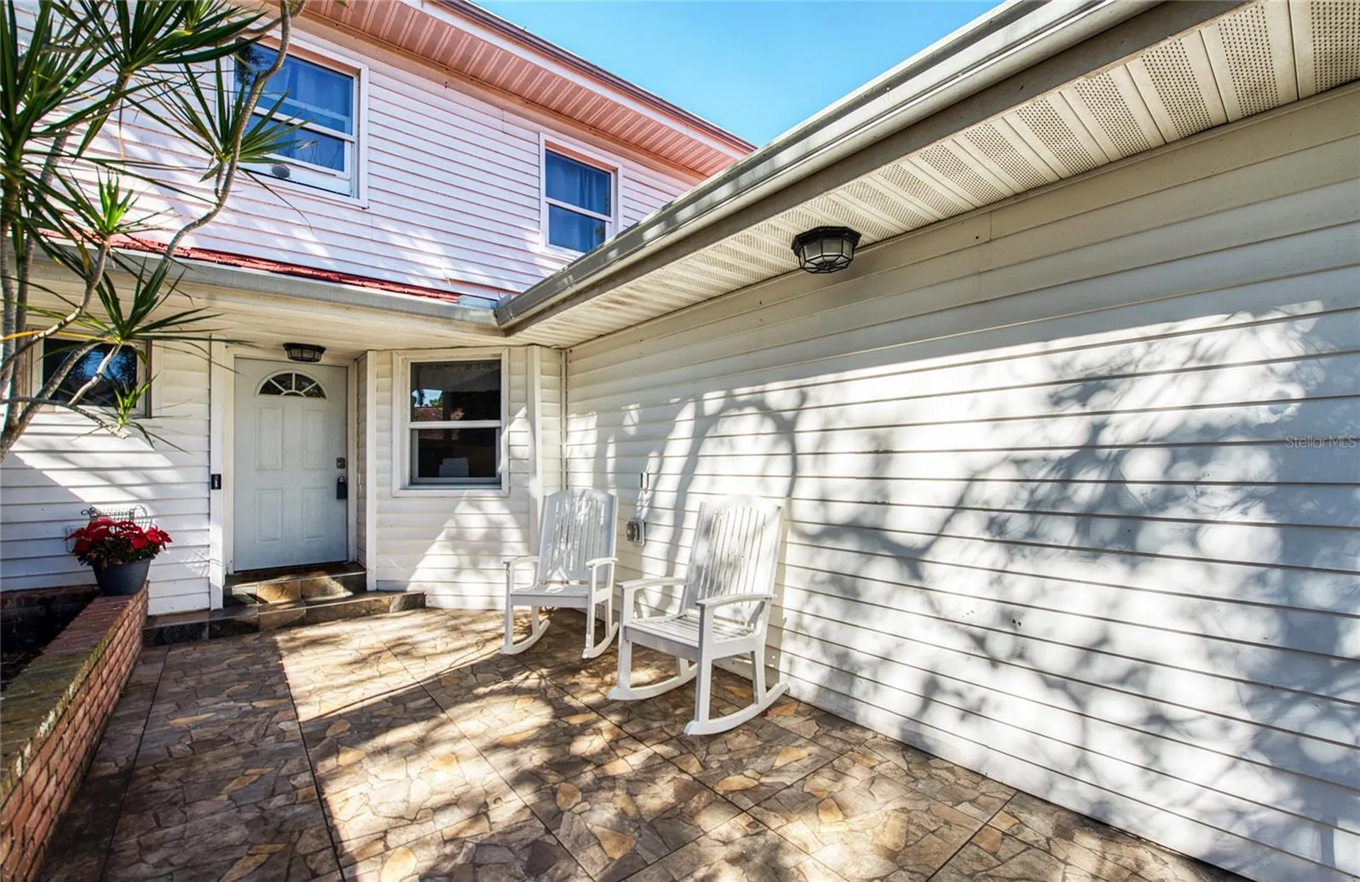 1423 Water View Drive W Largo FL 33771