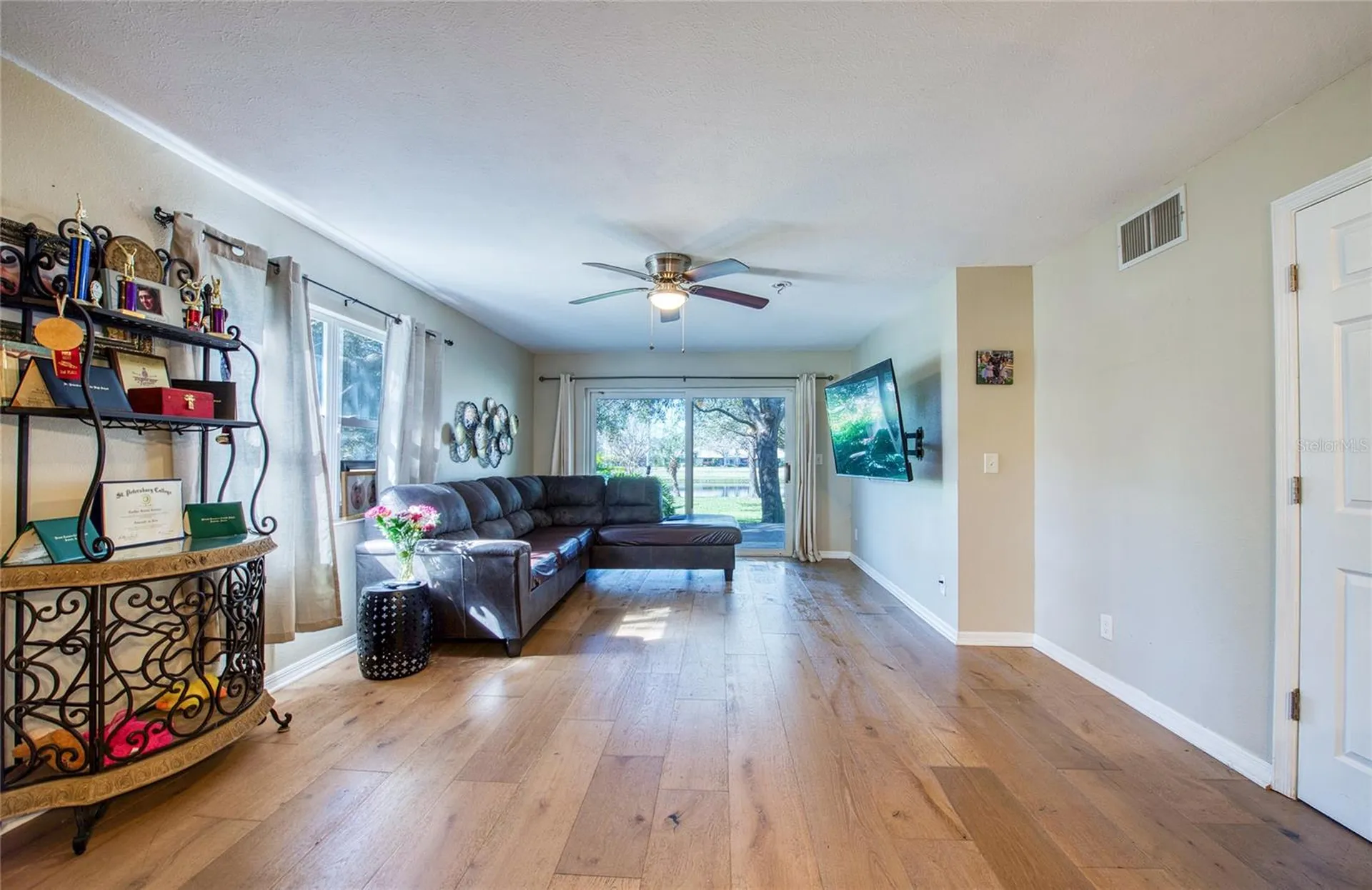 1423 Water View Drive W Largo FL 33771