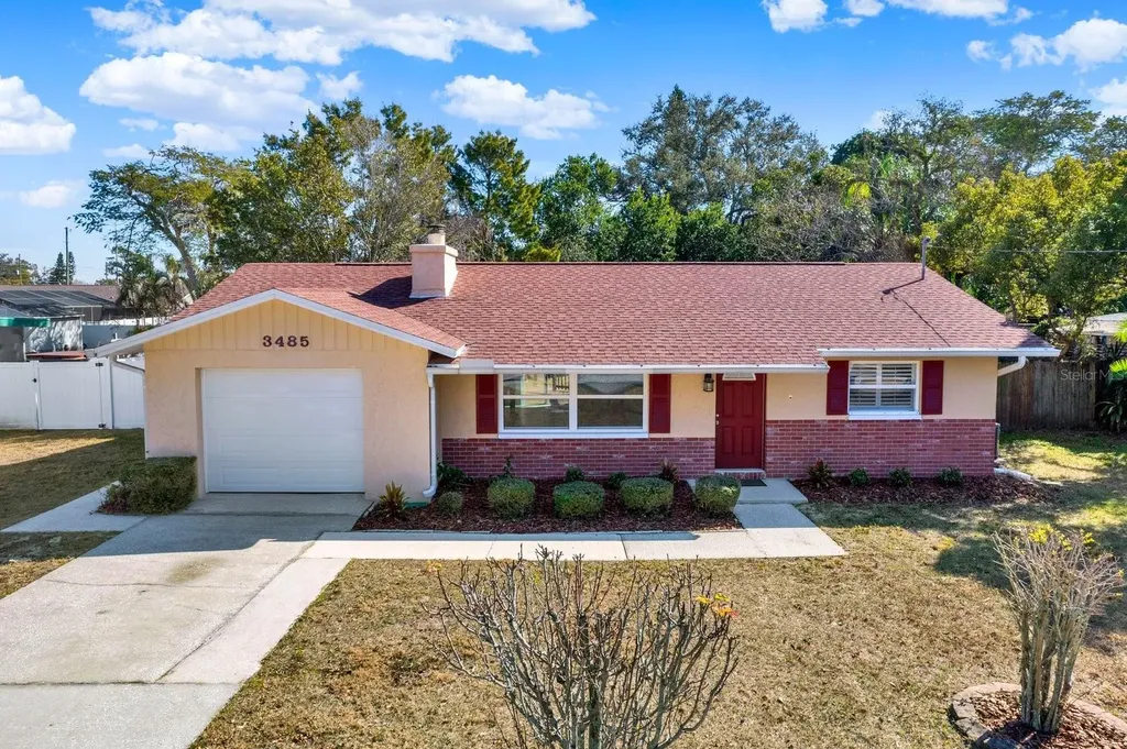 3485 Pine Street Dunedin FL 34698