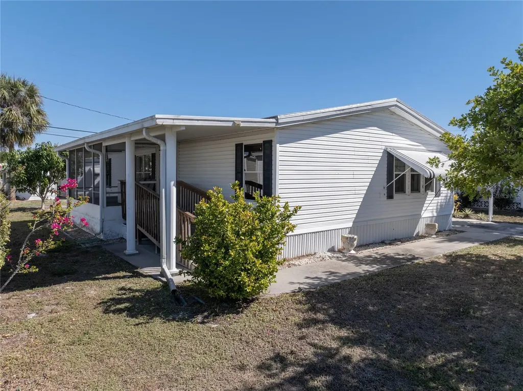 205 Carriage Lane North Fort Myers FL 33917