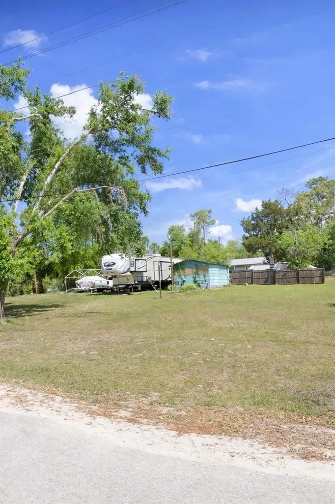 284 Sisco Road Pomona Park FL 32181