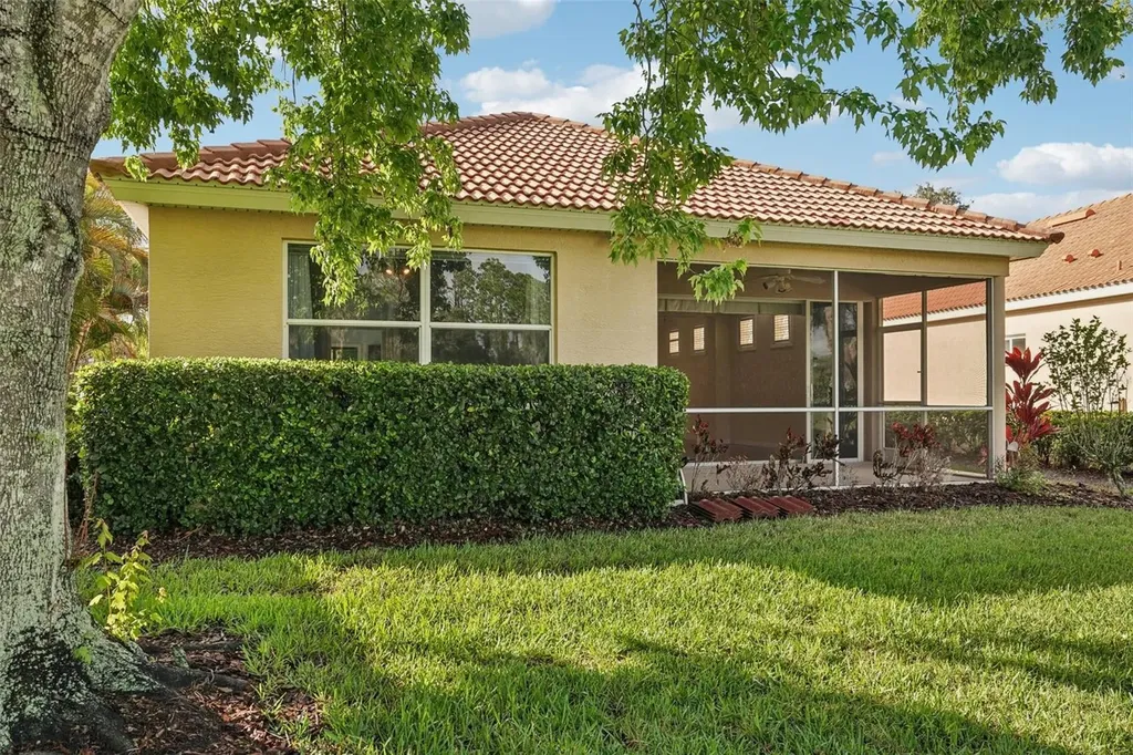 7523 Birds Eye Terrace Bradenton FL 34203