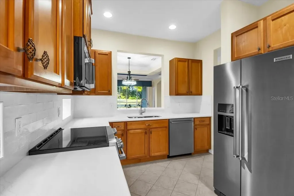 7523 Birds Eye Terrace Bradenton FL 34203