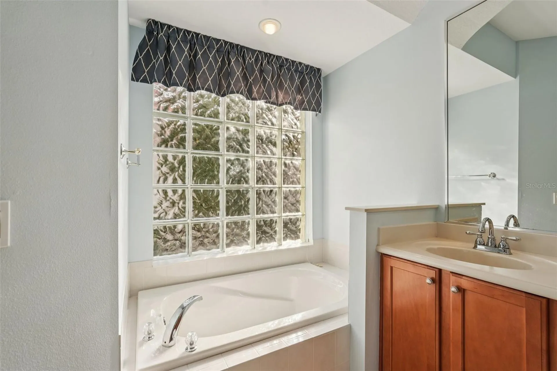 7523 Birds Eye Terrace Bradenton FL 34203