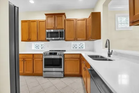 7523 Birds Eye Terrace Bradenton FL 34203