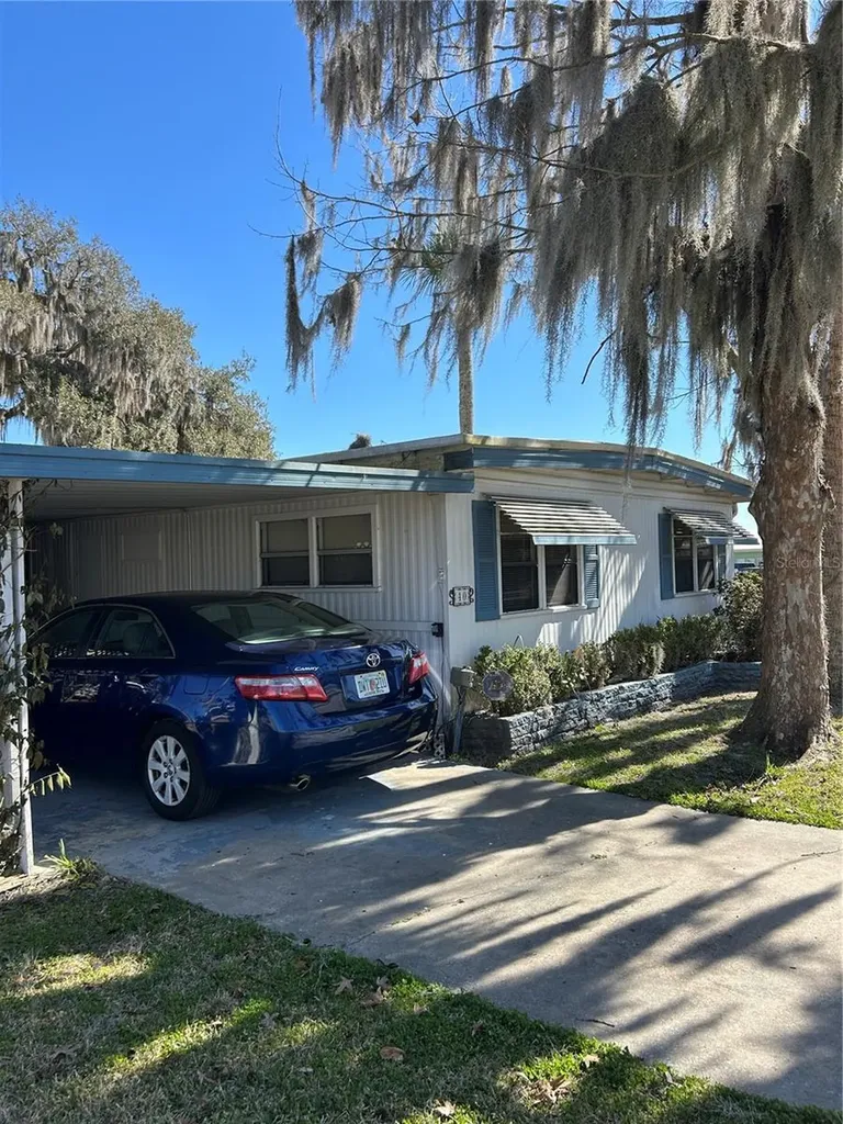 40 Sabal Palm Circle Eustis FL 32726