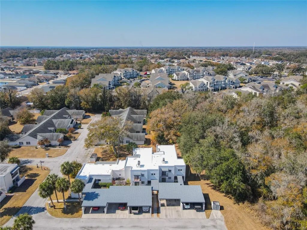 1821 Village Court Mulberry FL 33860